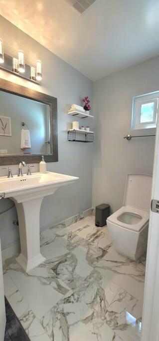 ロサンゼルス Newly Furnished Pool Houseヴィラ エクステリア 写真