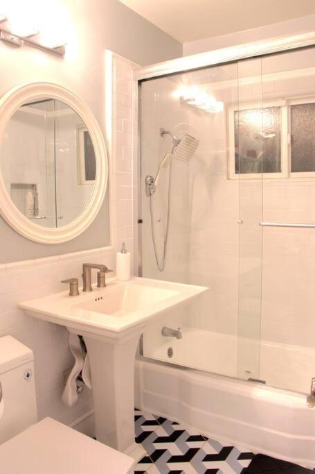 ロサンゼルス Newly Furnished Pool Houseヴィラ エクステリア 写真