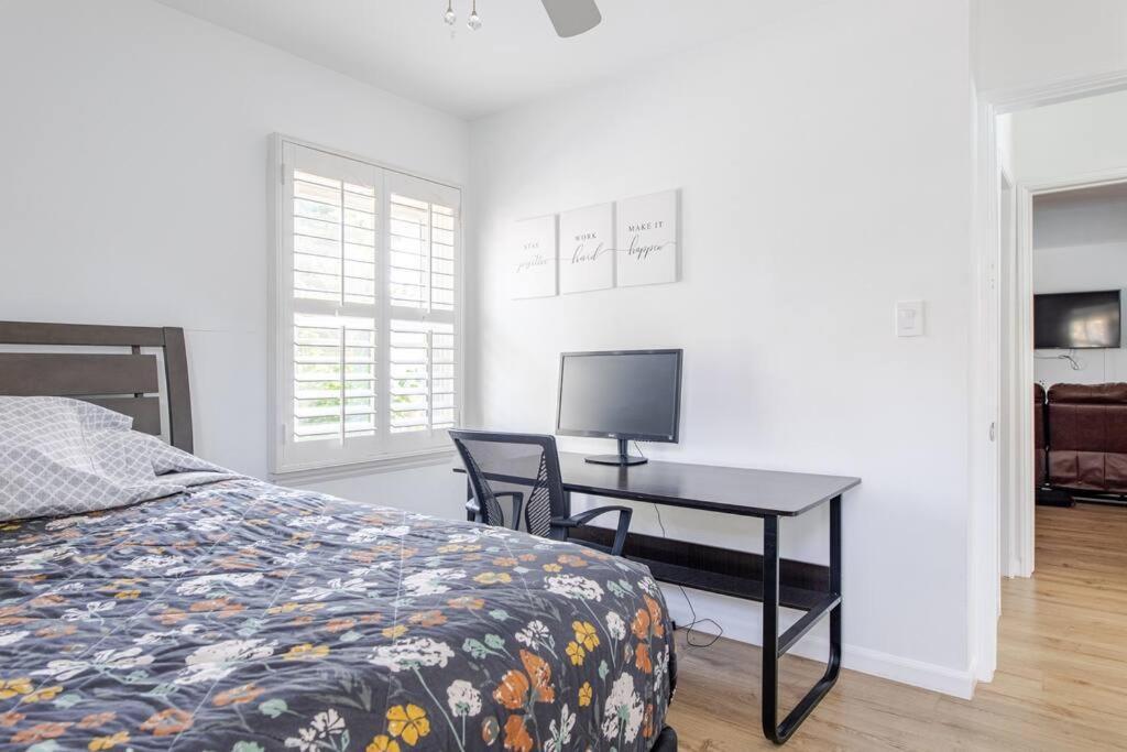 ロサンゼルス Newly Furnished Pool Houseヴィラ エクステリア 写真
