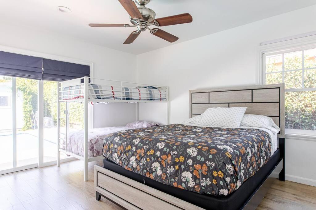ロサンゼルス Newly Furnished Pool Houseヴィラ エクステリア 写真